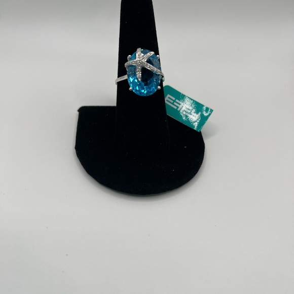 Effy Seaside 14K Gold Blue Topaz and Diamond Starfish
Ring. 13.73 TCW. Size 7. - Picture 4 of 6